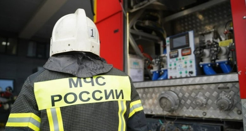 Обломки БПЛА подожгли оборудование нефтегазовой компании в станице Новоминской