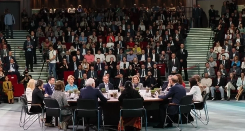 Кондратьев на "Биопроме": нацпроект биоэкономики внесут к Путину в ноябре