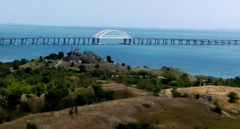 Крымский мост работает штатно при 110 пунктах досмотра и круглосуточной боеготовности
