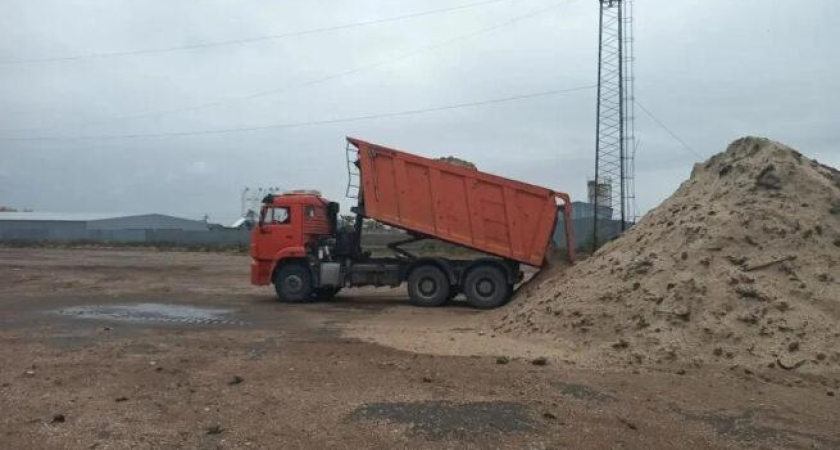 230 тонн отравленного песка: курортные пляжи Анапы очистили от мазутного удара
