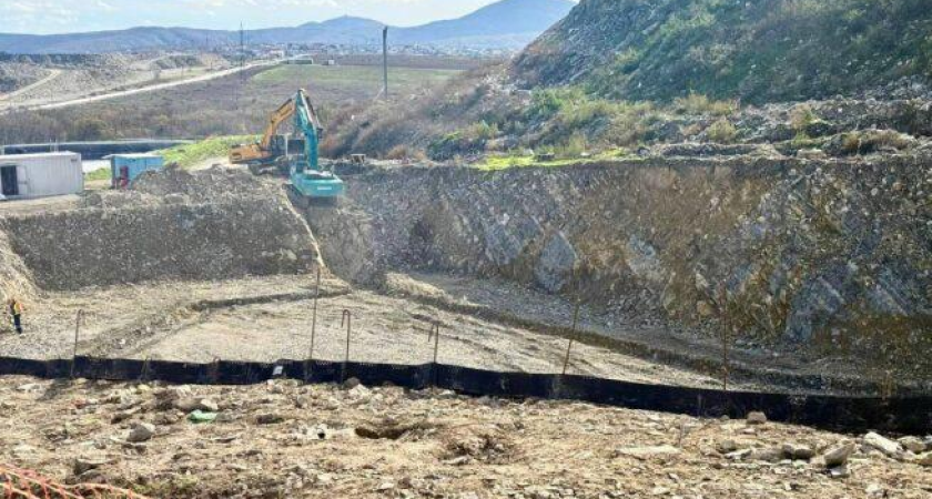 Полигон на горе Щелба: замминистра и вице-губернатор проверили, как осваивают 1,2 млрд рублей