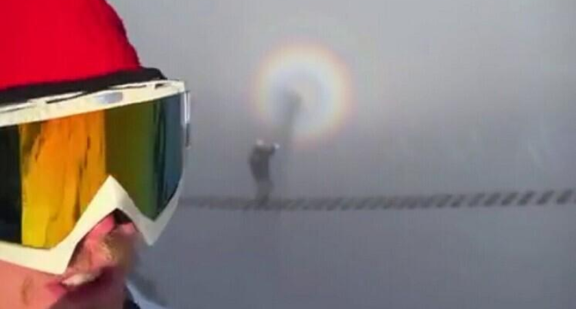 Гигантская фигура в радужном ореоле: на высоте 2320 метров туристы сняли Броккенский призрак