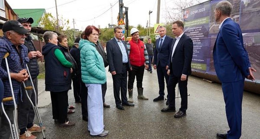 В Сочи завершают ремонт дороги после ЧС: оползень угрожал жилым домам