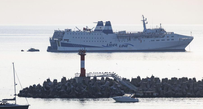 18 россиян застряли на пароме в Трабзоне после 2,5 суток блуждания в море без разрешения на въезд