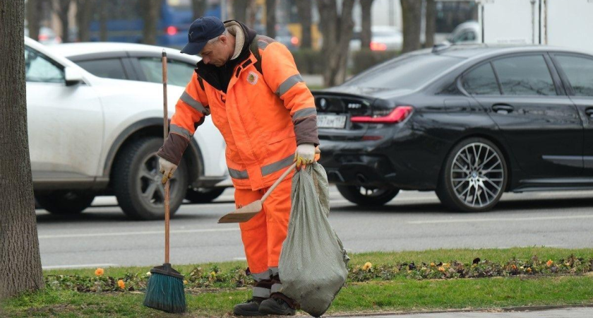 Токари и врачи стали самыми дефицитными: на одну вакансию в Краснодаре — всего 3 резюме