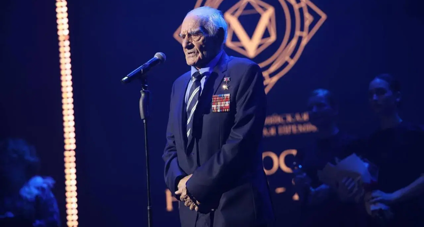 Ветеран ВОВ из Краснодара обратился к лауреатам с Малой сцены: «Так было, так есть и так будет»