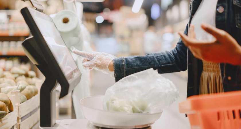 Кубанцы переключились на непродовольственные товары: доля выросла до 52,5% при обороте в 2,4 трлн