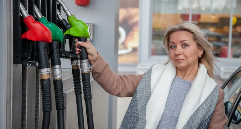 На Кубани бензин дорожает, пока в России он дешевеет: АИ-92 уже 63,3 рубля