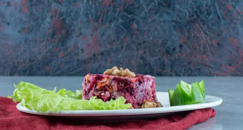 «Сельдь под шубой» подорожала на 167 рублей: сельдь дорожает на 9%