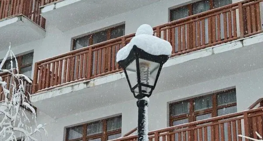 Краснодар готовится к гололедице: техника вышла на улицы перед морозом