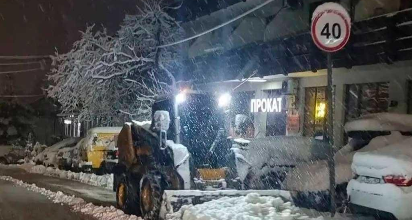 В Сочи выпало 26 мм снега, впереди 150 мм осадков и морозы до -5°C