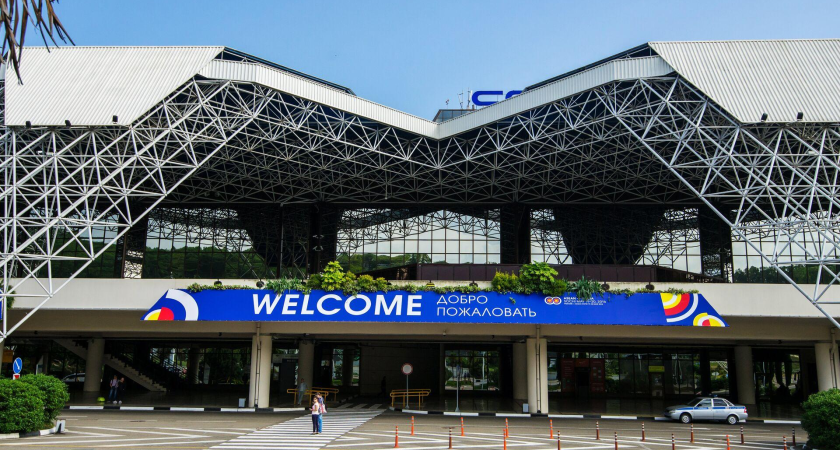 Сочи закрыл небо: аэропорт ввел срочные ограничения на все полеты