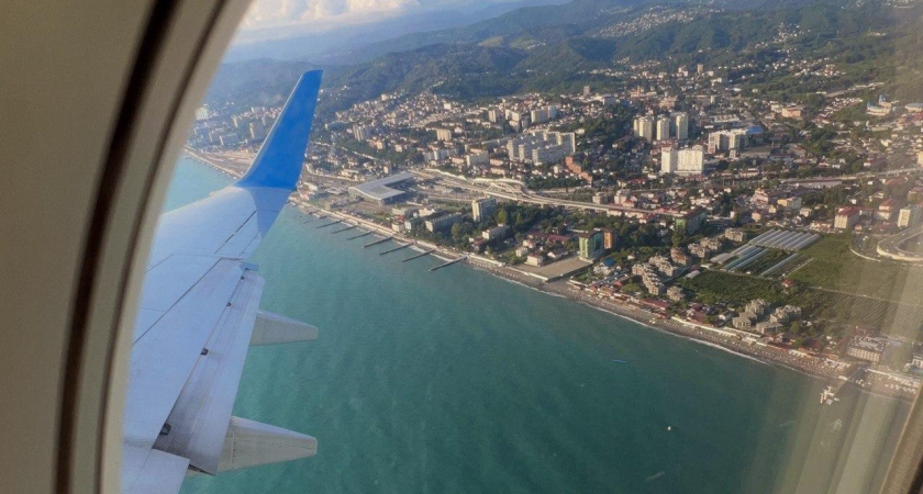 «Холодный сюрприз»: туристы бегут из Сочи из-за +18°C в море и 1500 рублей за час бунгало