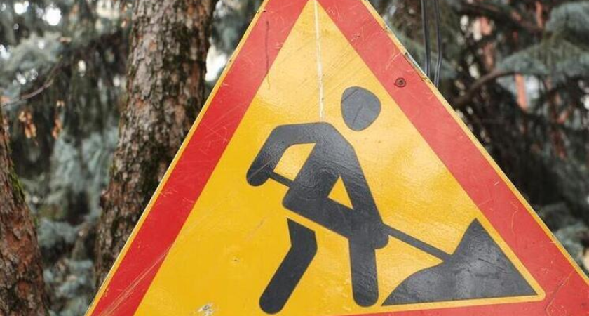 «Земля с деревьями во дворе»: после затяжных дождей оползень угрожает многоэтажке в Адлере