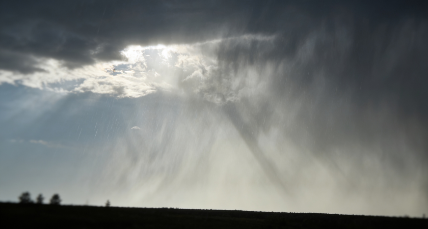 Балканский циклон обрушит на юг Кубани грозовые ливни с ветром до 20 м/с — реки могут выйти из берегов