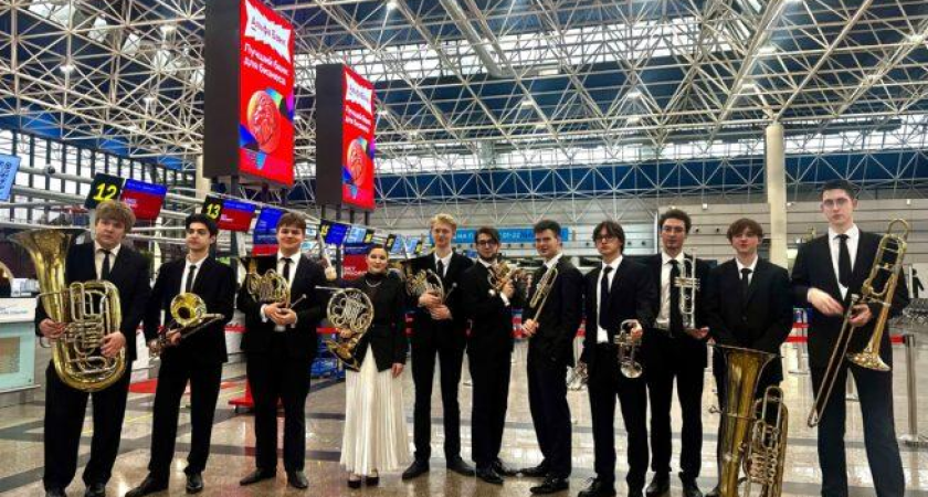 Оркестр Башмета устроил концерт прямо в терминале аэропорта Сочи