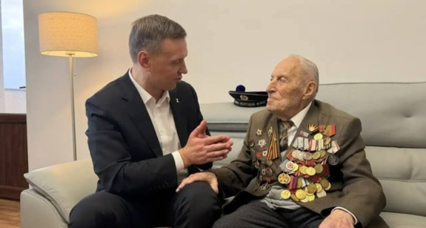 Мэр Новороссийска лично приехал в Ереван к двум ветеранам