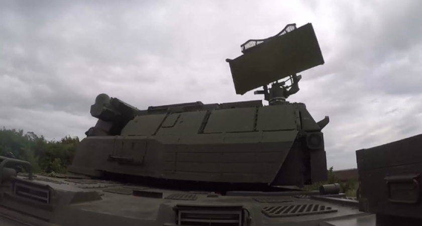 В Сочи объявлена атака дронов: туристам запретили подходить к окнам