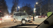 Около «Море парка» полицейский автомобиль врезался в военный УАЗ 