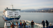 18 россиян и 2 турка вторые сутки не могут сойти с парома в Сочи из-за военных учений