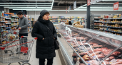Фарш из отходов вместо мяса: Росконтроль выявил колбасы, которые опасно покупать даже со скидками