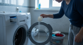 Сантехник раскрыл секрет, который решает вечный спор о засыпании порошка и продлевает жизнь стиральной машине