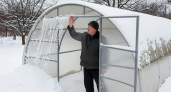 Народный метод, о котором молчат профессионалы: копеечный способ очистить теплицу от снега быстрее чем за 60 секунд