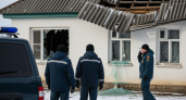 Стеклянный дождь и пробитые крыши: обломки БПЛА атаковали три жилых дома в посёлке Ильском