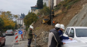 На улице Изобильной в Сочи укрепляют склон после оползня: работы до декабря