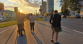 Как одеваться аномально жарким летом женщинам 50+: пять вдохновляющих и комфортных образов от стилистов с опытом