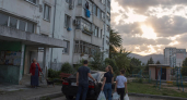 В Туапсе режим повышенной готовности: жителям советуют держаться от окон подальше