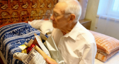 Кондратьев поздравил 103-летнего ветерана Петра Лоншакова, сражавшегося под Сталинградом