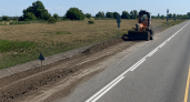 В Крымском районе круглосуточно возводят дамбу у прорыва для защиты трассы