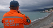 Над морем у Сочи и Сириуса заметили мощные смерчи у берега