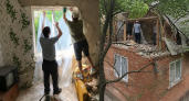 В Краснодаре после атаки БПЛА в пострадавших домах меняют окна и кровлю