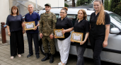 Из Краснодарского края в зону СВО передали автомобиль с гуманитарной помощью