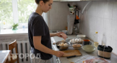 Вы рискуете здоровьем всей семьи: почему эти 5 привычных продуктов запрещено мыть перед приготовлением пищи