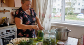 Хватит тратить время у плиты с кастрюлями: стерилизую банки в микроволновке за три минуты без лишнего пара