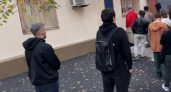 В Краснодаре десятки горожан выстроились за загранпаспортами задолго до открытия отделения МВД