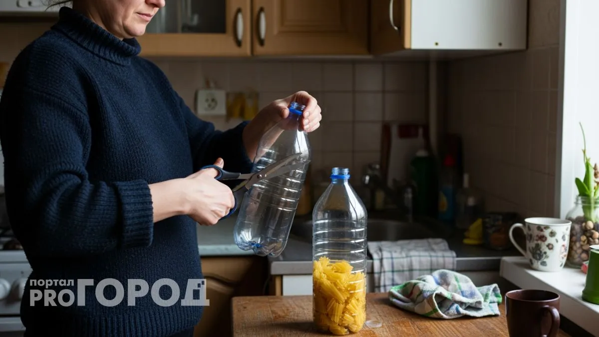 Пластиковые бутылки из мусорки превратятся в идеальную систему хранения за один вечер