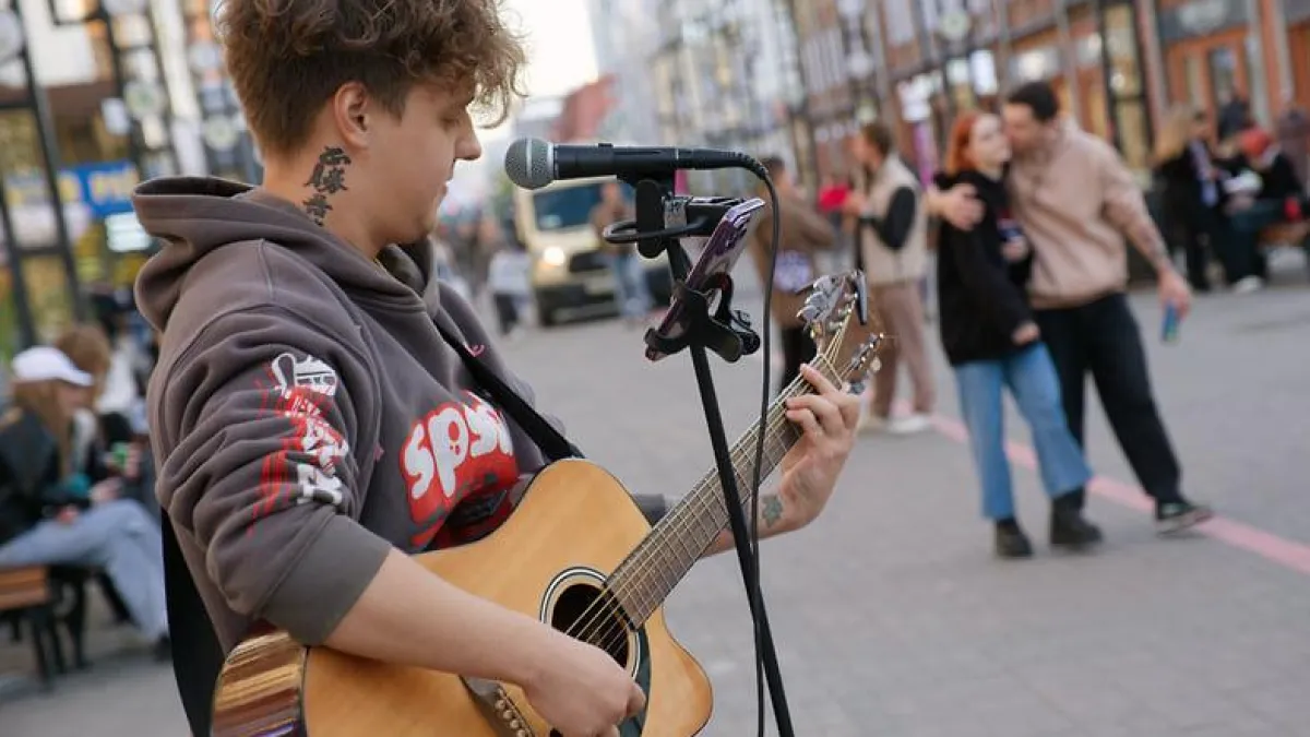 Уличным музыкантам Краснодара разрешили играть только 7 часов в день