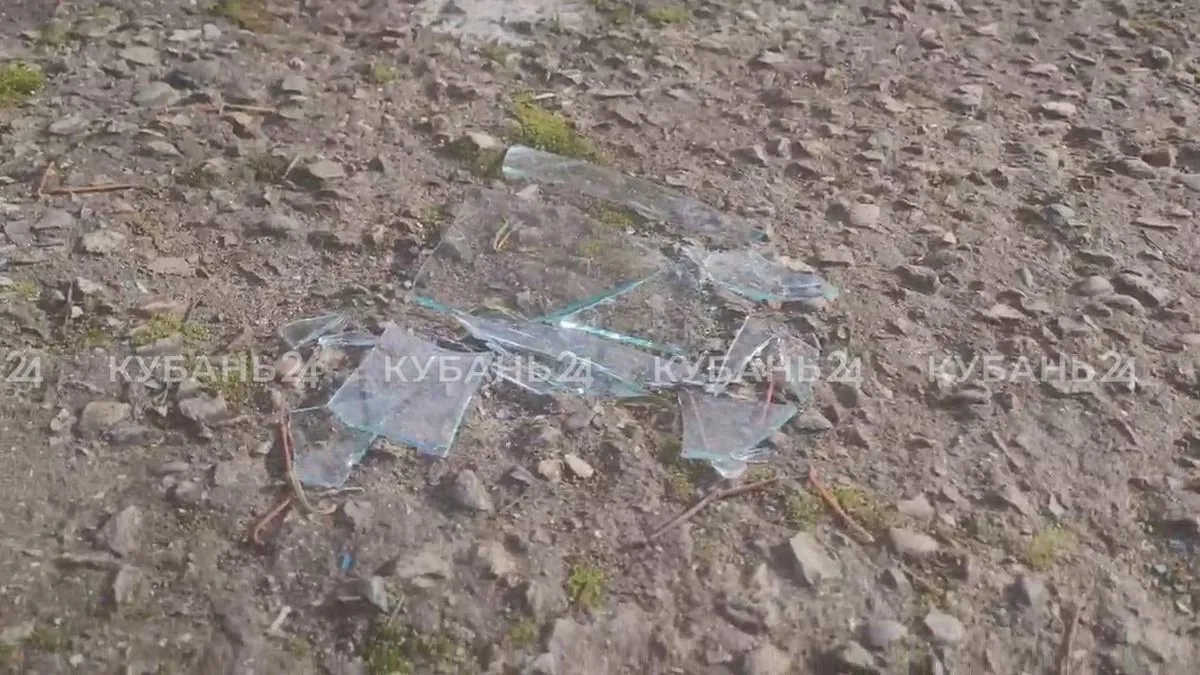 Обломки дронов повредили дома и предприятия в шести точках Северского района