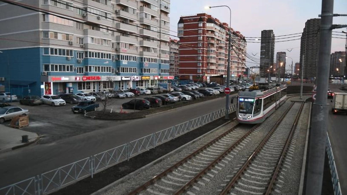 На Радоницу в Краснодаре выйдут десятки дополнительных трамваев и автобусов к кладбищам