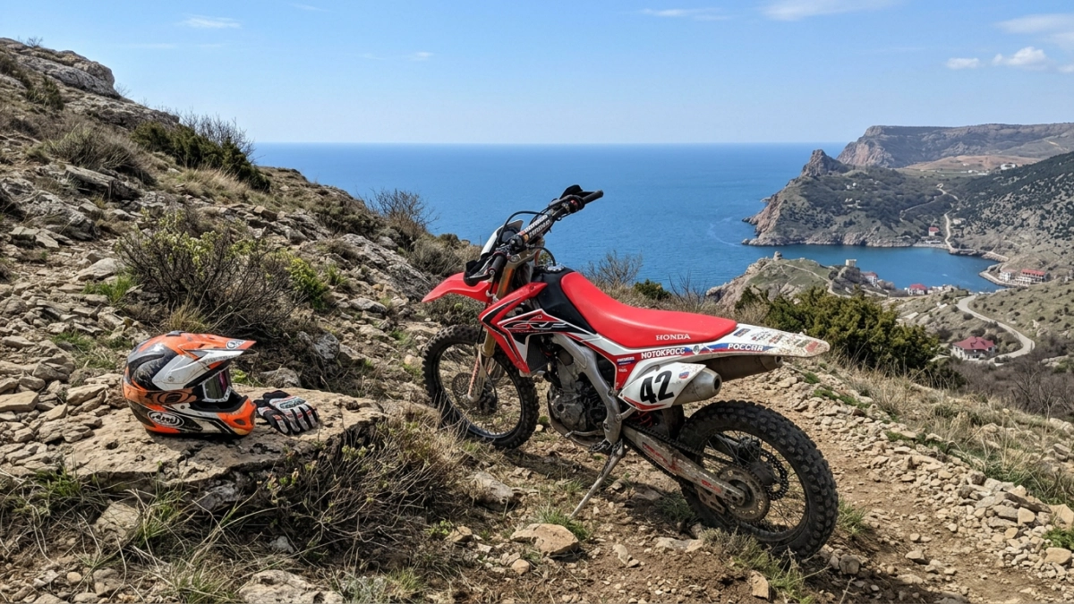 Чемпион Белоруссии по мотокроссу выжил после падения со скалы в Геленджике