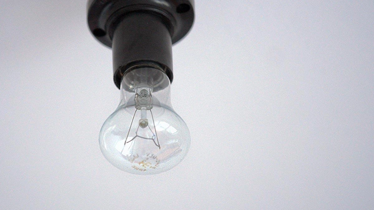 Авария на линии 6-10 кВ оставила без света 25 улиц Краснодара