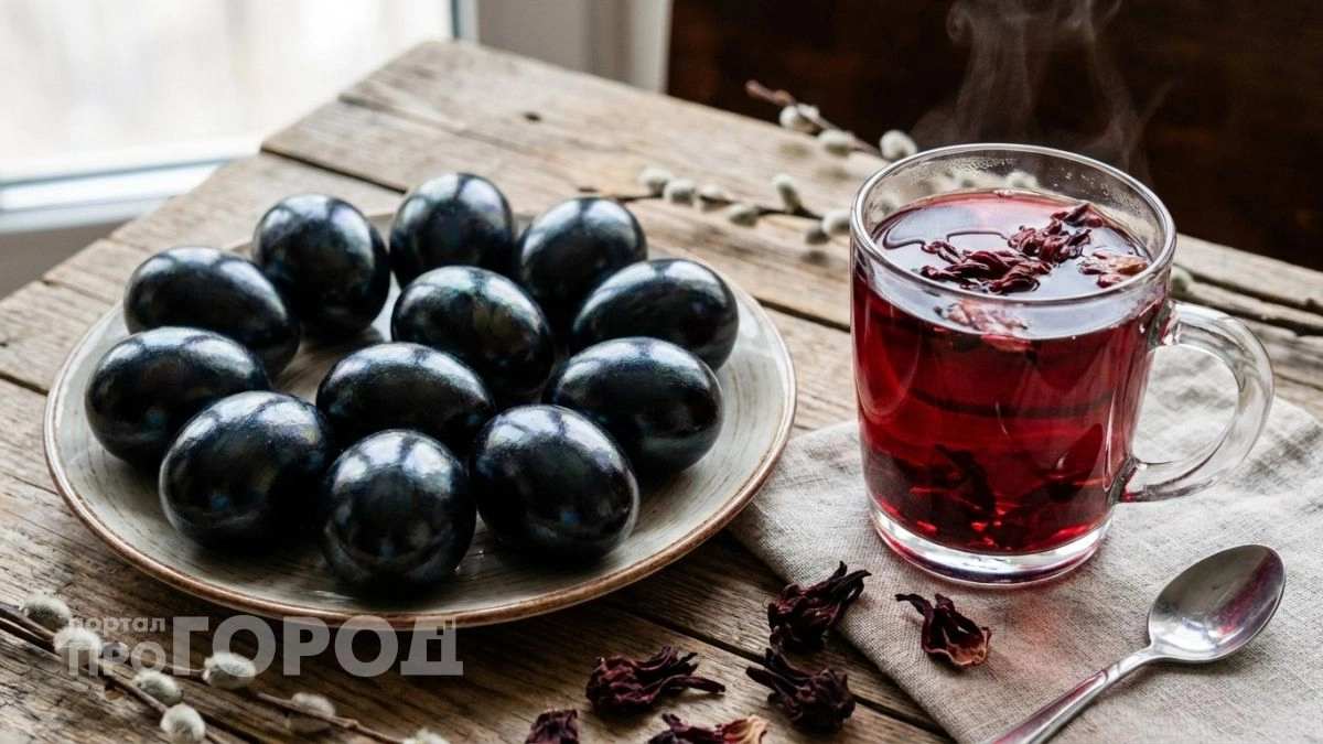 Естественное окрашивание: как получить мраморные чёрные яйца и всех удивить