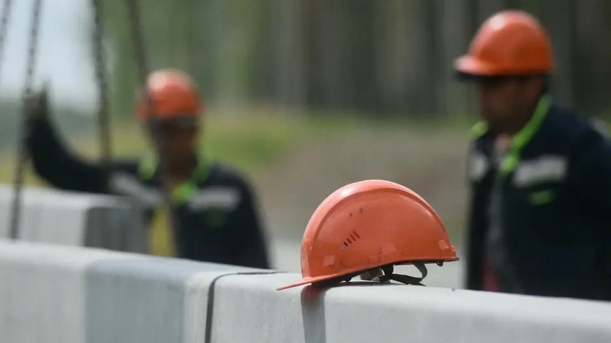 Дорогу между поселками Новопокровского района отремонтируют к осени 2026 года