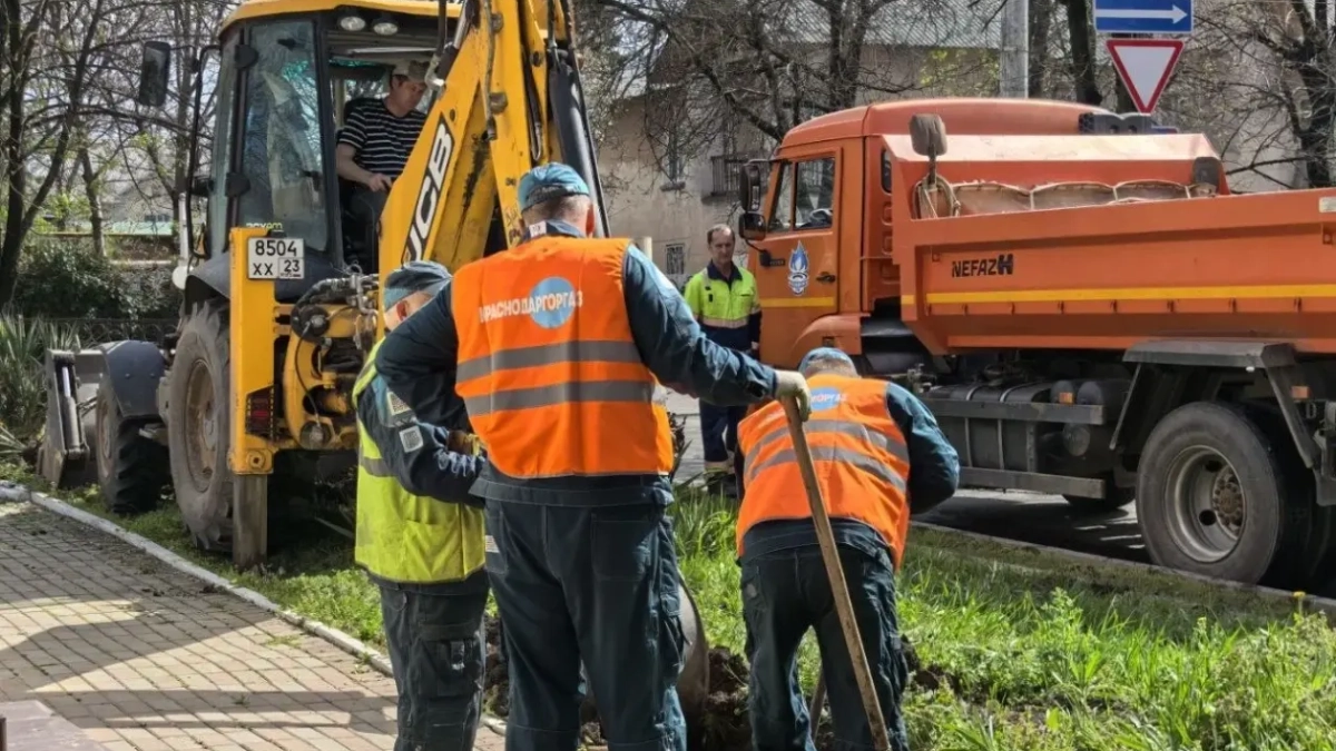 В Краснодаре снесли незаконную шашлычную ради ремонта газопровода