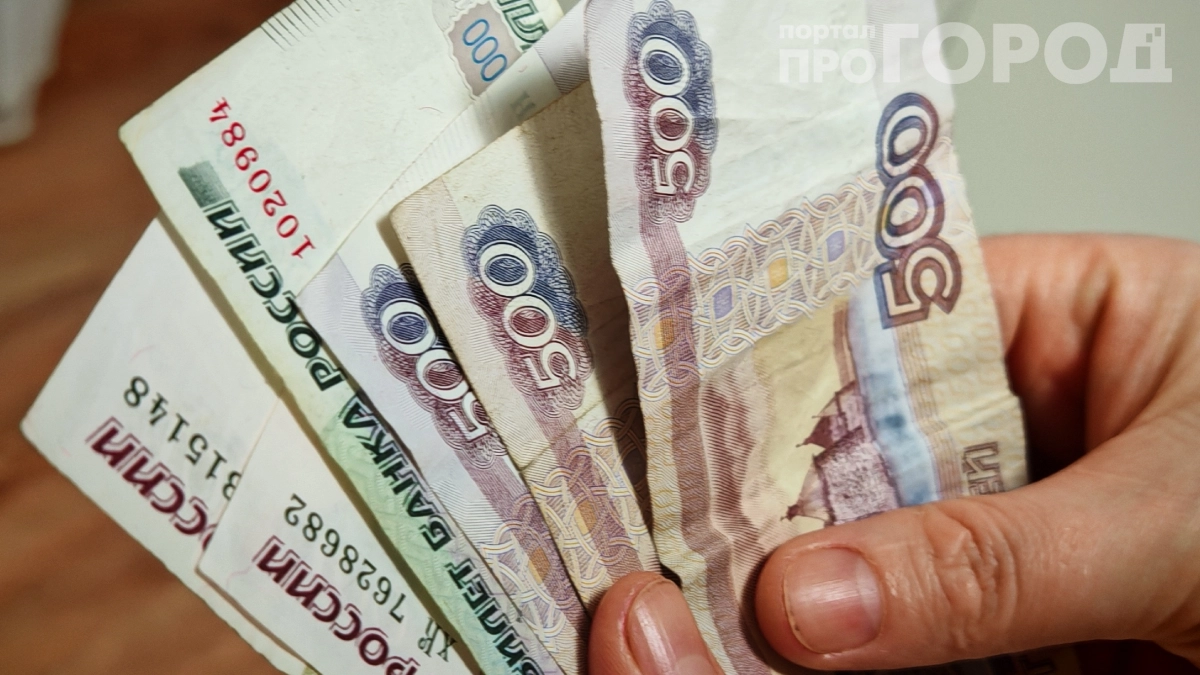 Карты не отменят, но 5 изменений с 1 мая 2026 ждут нас: кого коснётся, а кто ничего не заметит