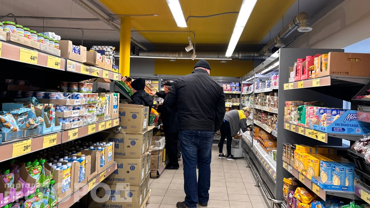 Не ешьте это даже бесплатно: 7 товаров, которые нельзя брать в магазине — что скрывают полки супермаркетов